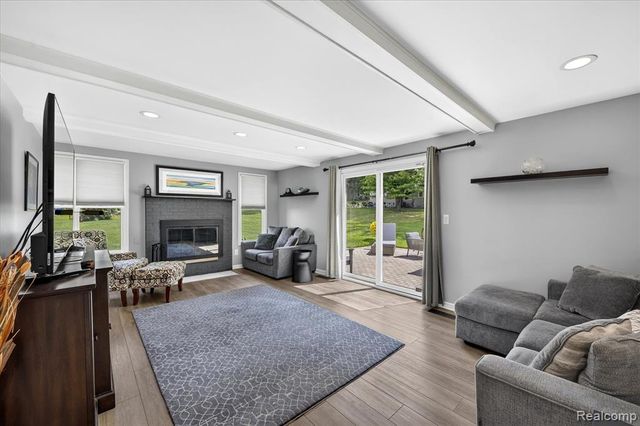 31136 Carriage Hill Court, Farmington Hills, MI 48331