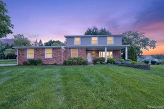 31136 Carriage Hill Court, Farmington Hills, MI 48331