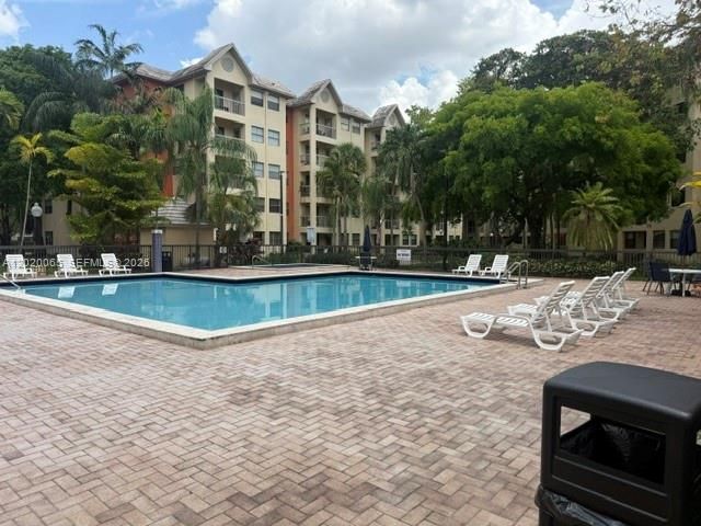 8180 Geneva Ct 431, Doral, FL 33166