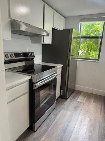 8180 Geneva Ct 431, Doral, FL 33166