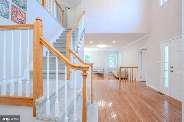 37 KINGLET DR S, Cranbury, NJ 08512
