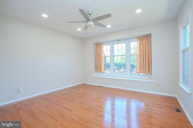 37 KINGLET DR S, Cranbury, NJ 08512
