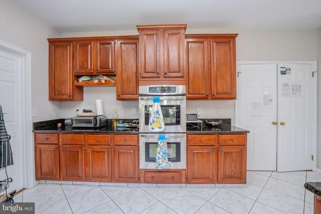 37 KINGLET DR S, Cranbury, NJ 08512