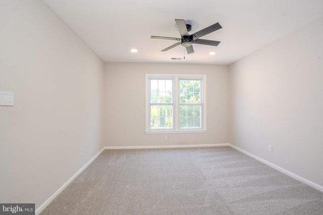 37 KINGLET DR S, Cranbury, NJ 08512