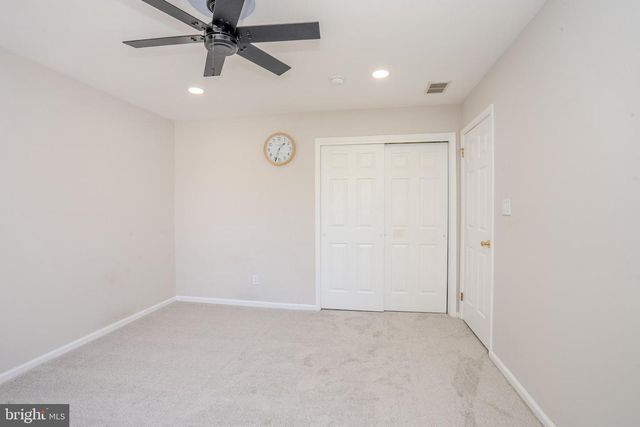 37 KINGLET DR S, Cranbury, NJ 08512