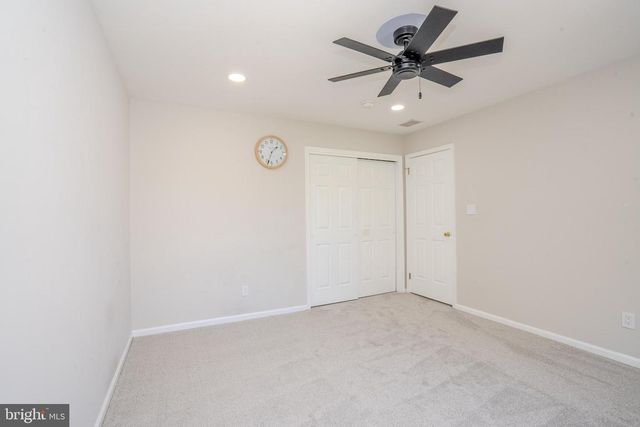 37 KINGLET DR S, Cranbury, NJ 08512