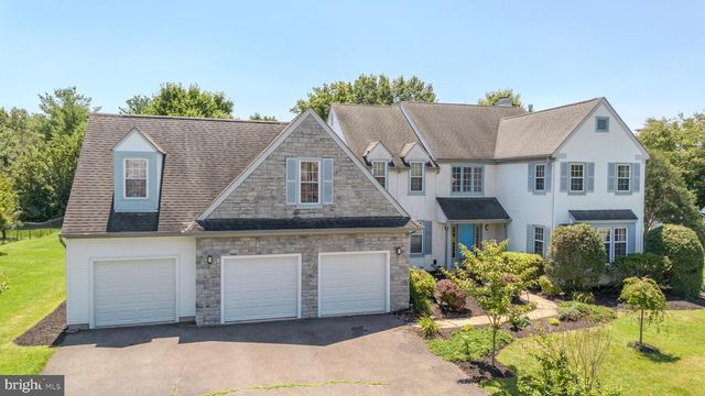 37 KINGLET DR S, Cranbury, NJ 08512