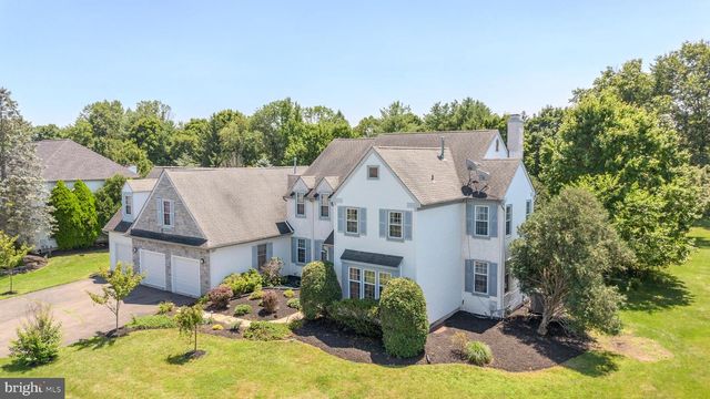 37 KINGLET DR S, Cranbury, NJ 08512
