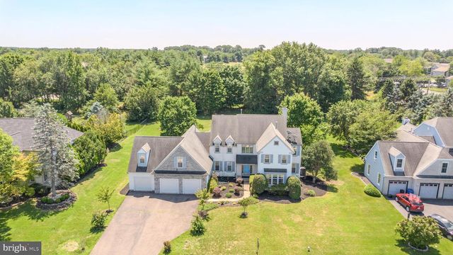 37 KINGLET DR S, Cranbury, NJ 08512