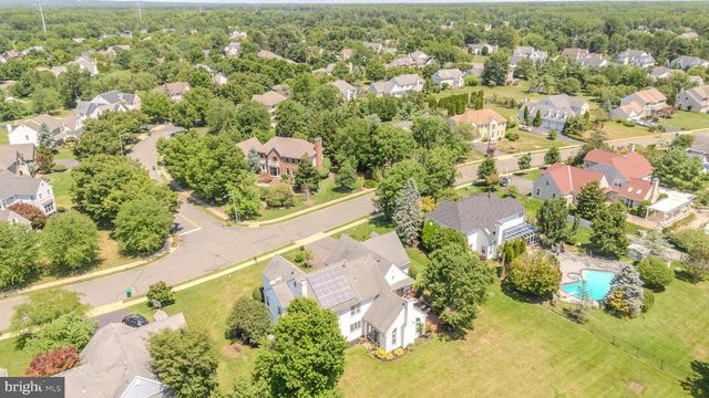 37 KINGLET DR S, Cranbury, NJ 08512