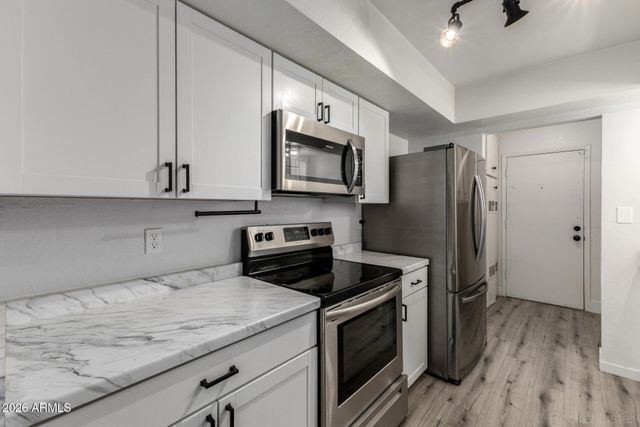 4558 W MARYLAND Avenue, Glendale, AZ 85301