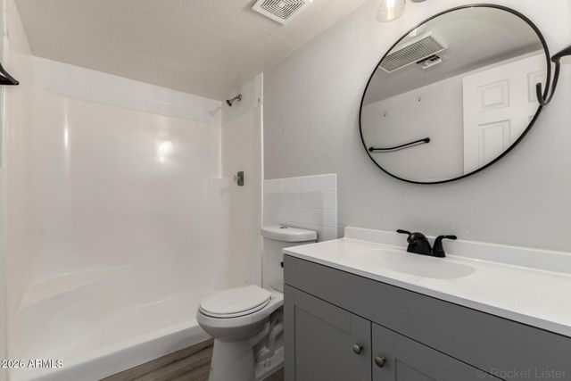 4558 W MARYLAND Avenue, Glendale, AZ 85301