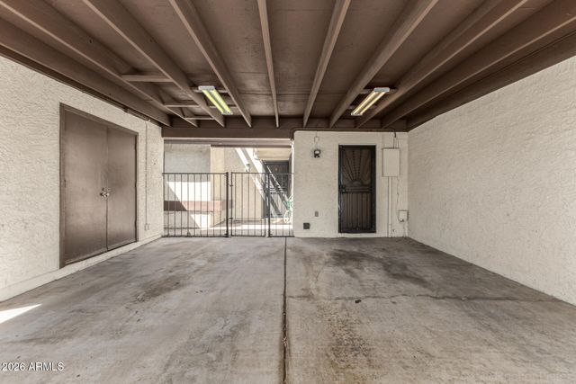 4558 W MARYLAND Avenue, Glendale, AZ 85301