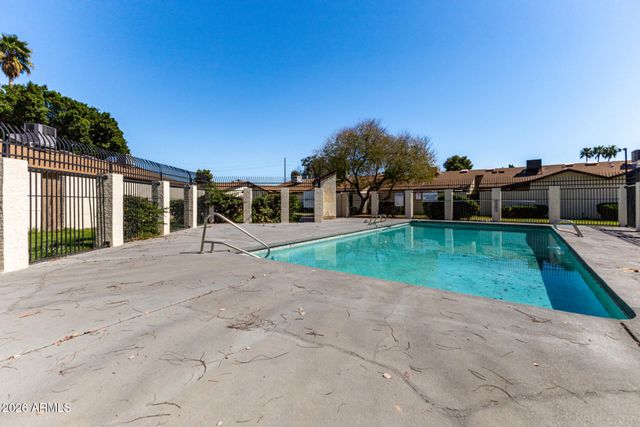 4558 W MARYLAND Avenue, Glendale, AZ 85301