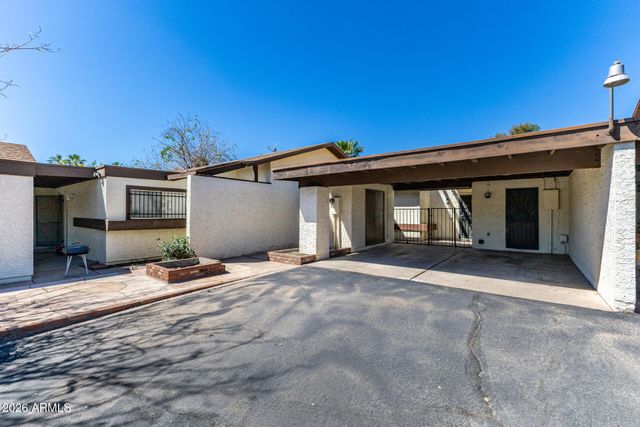 4558 W MARYLAND Avenue, Glendale, AZ 85301