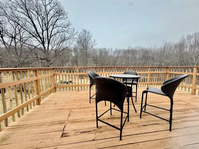 1 Royal Acres Drive, Middletown, NY 10940