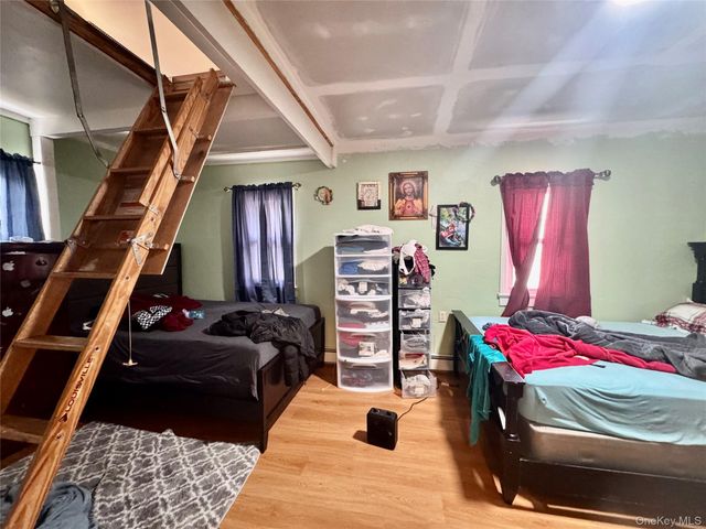 1 Royal Acres Drive, Middletown, NY 10940