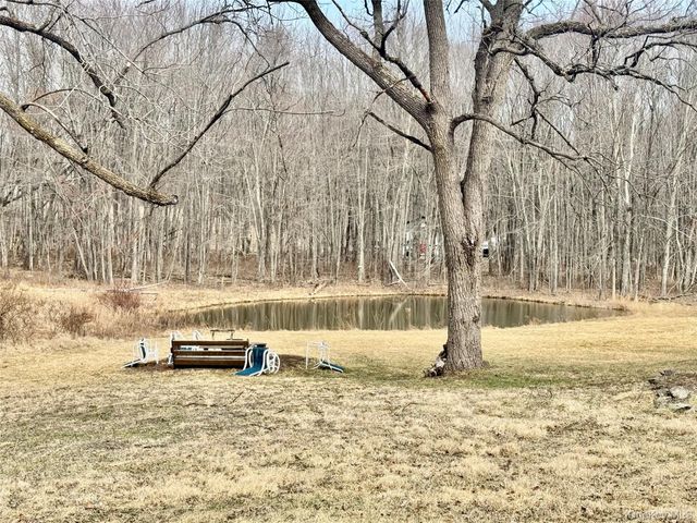 1 Royal Acres Drive, Middletown, NY 10940