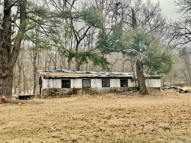 1 Royal Acres Drive, Middletown, NY 10940