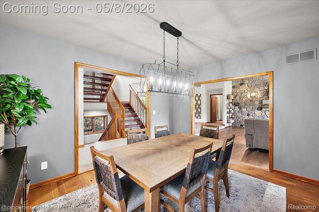 1071 Woodbridge Lane, Oakland Charter Township, MI 48306