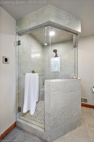 1071 Woodbridge Lane, Oakland Charter Township, MI 48306