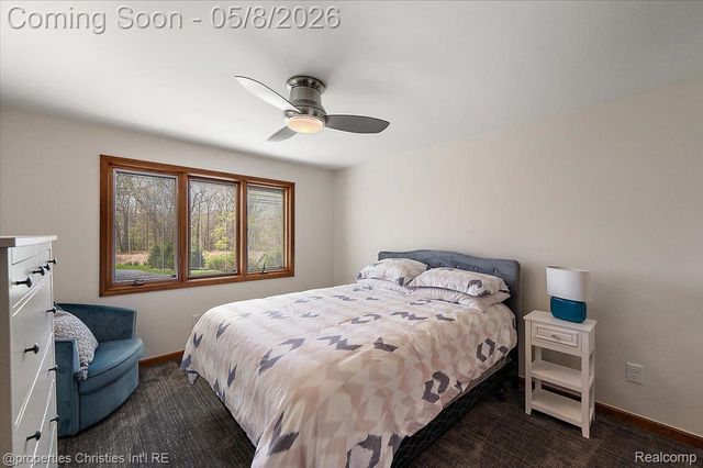1071 Woodbridge Lane, Oakland Charter Township, MI 48306