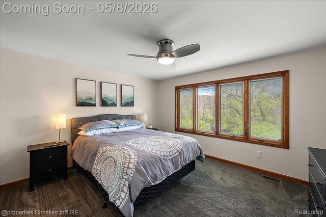 1071 Woodbridge Lane, Oakland Charter Township, MI 48306
