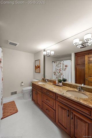 1071 Woodbridge Lane, Oakland Charter Township, MI 48306