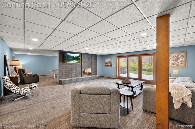 1071 Woodbridge Lane, Oakland Charter Township, MI 48306