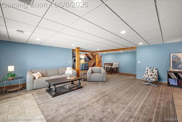1071 Woodbridge Lane, Oakland Charter Township, MI 48306