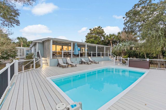 189 N Beach Drive, Miramar Beach, FL 32550