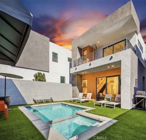 2705 Paragon, Palm Springs, CA 92262