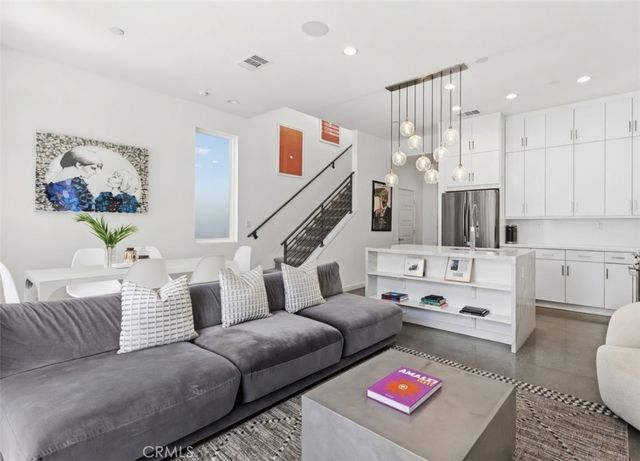 2705 Paragon, Palm Springs, CA 92262