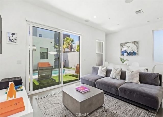2705 Paragon, Palm Springs, CA 92262