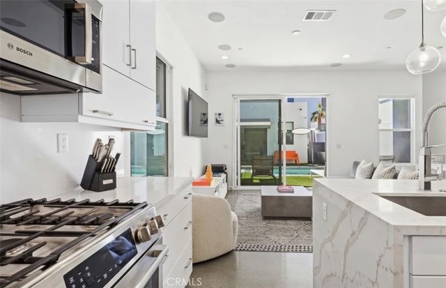 2705 Paragon, Palm Springs, CA 92262