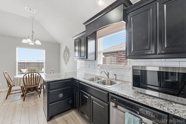 13543 N 132nd East Avenue, Collinsville, OK 74021