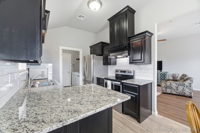 13543 N 132nd East Avenue, Collinsville, OK 74021