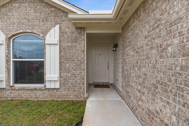 13543 N 132nd East Avenue, Collinsville, OK 74021