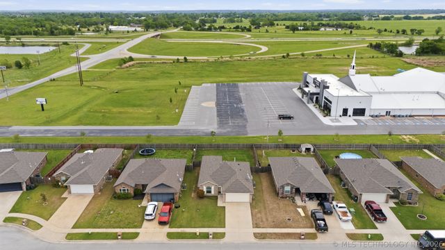13543 N 132nd East Avenue, Collinsville, OK 74021