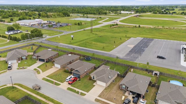 13543 N 132nd East Avenue, Collinsville, OK 74021