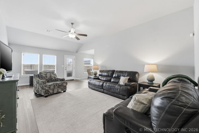 13543 N 132nd East Avenue, Collinsville, OK 74021