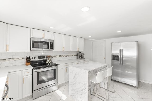 39 Harrison St, Sussex Boro, NJ 07461