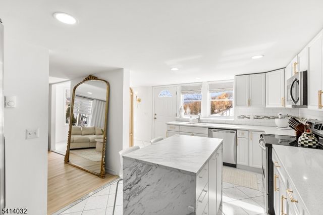 39 Harrison St, Sussex Boro, NJ 07461