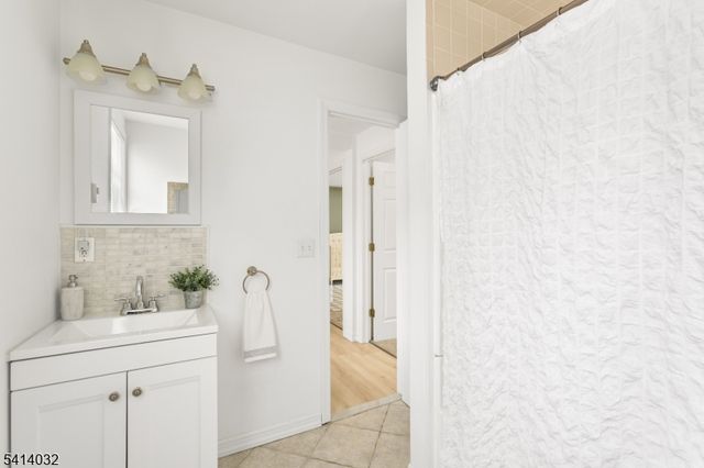 39 Harrison St, Sussex Boro, NJ 07461