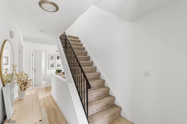 39 Harrison St, Sussex Boro, NJ 07461