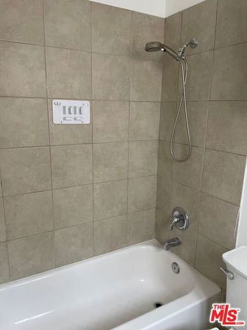 6627 Kraft Avenue, North Hollywood, CA 91606