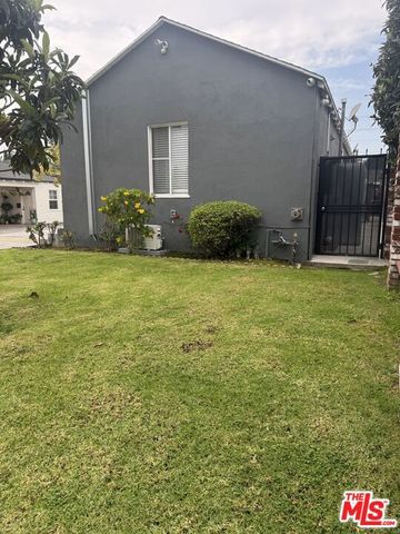 6627 Kraft Avenue, North Hollywood, CA 91606
