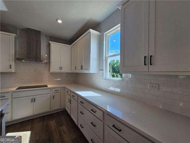 3250 Willow Glade Tr, Lawrenceville, GA 30043