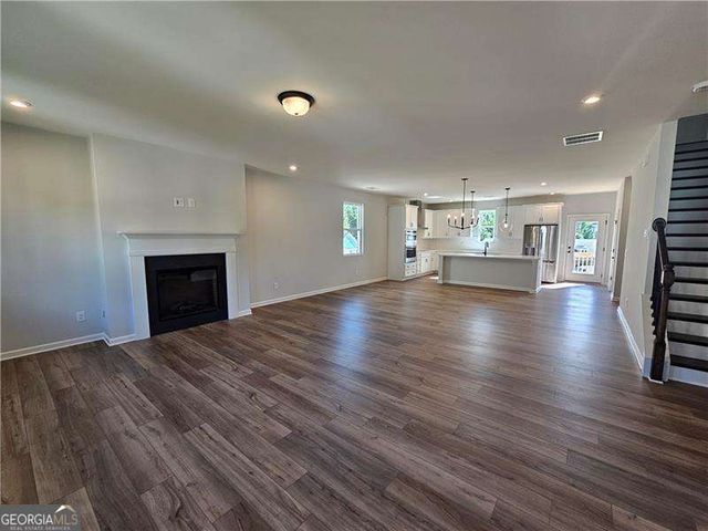 3250 Willow Glade Tr, Lawrenceville, GA 30043
