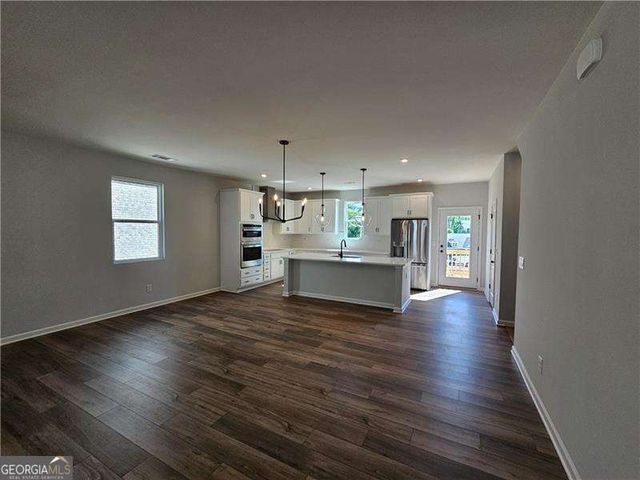 3250 Willow Glade Tr, Lawrenceville, GA 30043